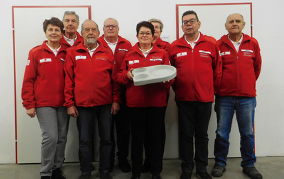 Gruppenbild der Mitarbeiter_Innen von Essen auf Rädern