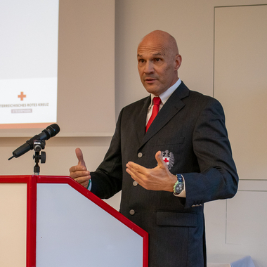 Bezirksstellenleiter Thomas Zehetleitner bei der Bezirksversammlung 2024