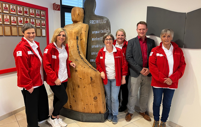 Ein Gruppenfoto mit sechs Personen des Hospiz- und Palliativteams im Bezirk Spittal