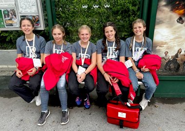 Gruppenbild Jugendrotkreuz-Gruppe Rote Flamingos