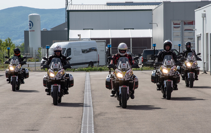 Rotkreuz-Motorradstaffel und ASFINAG Traffic Manager: Sicherheit im Sommer-Reiseverkehr