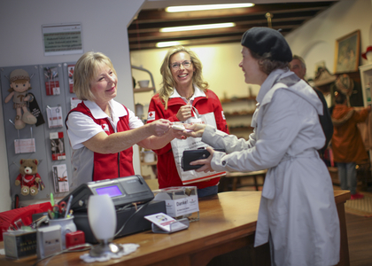 Der HenryLaden ist die Secondhand Boutique des Roten Kreuzes Niederösterreich.