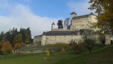 Außenansicht der Burg Rappottenstein