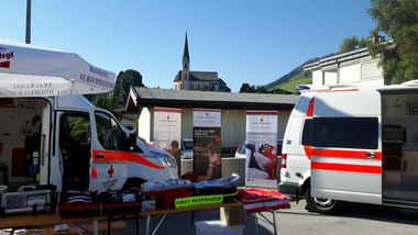 Die Ortsstelle Kirchberg betreut einen Stand beim Dorffest Kirchberg