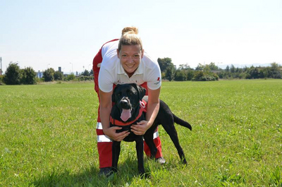 Hundeführerin Sabine Wesp mit Labrador Retriever - Rüden Barney