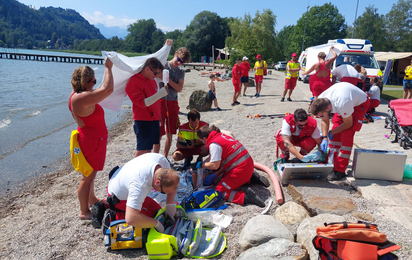 gemeinsame Übung mit der Wasserrettung am Ossiacher See