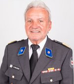 Egon Kleinlercher in Rotkreuz-A-Uniform und im Portrait