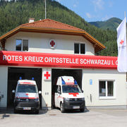 Frontansicht der Dienststelle Schwarzau im Gebirge