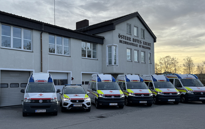 Dieses Foto zeigt die Einsatzfahrzeuge der Bezirksstelle St. Valentin