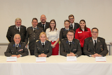 Gruppenfoto des Bezirksausschusses der Rotkreuz-Bezirksstelle Villach