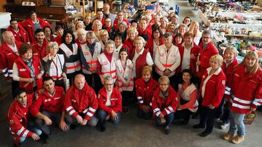 Mitarbeiter des Second Hand Dauerflohmarktes Gruppenfoto