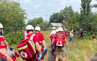 © ÖRK/G.Tertsch Gemeinsames Training für Rotkreuz-Mitarbeiter:innen in der Ukraine.