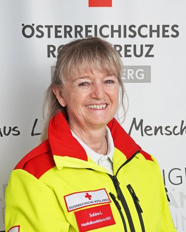 Sabine Lampert (59), ehrenamtliche Notfallsanitäterin