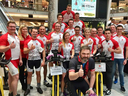 Ein Rotkreuz Team beim 24-Stunden-Spinning Charity-Event in der Varena