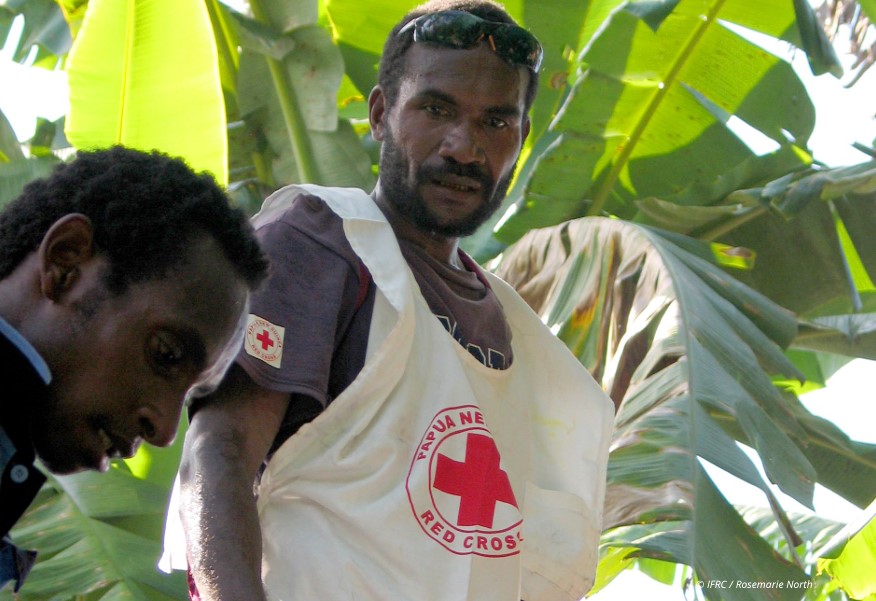 Mitarbeiter des Roten Kreuzes in Papua Neuguinea